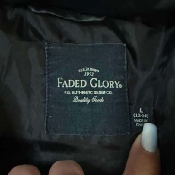 Faded Glory Black Puffer Vest Quilted Zip Front Pockets Size L - Picture 3 of 11